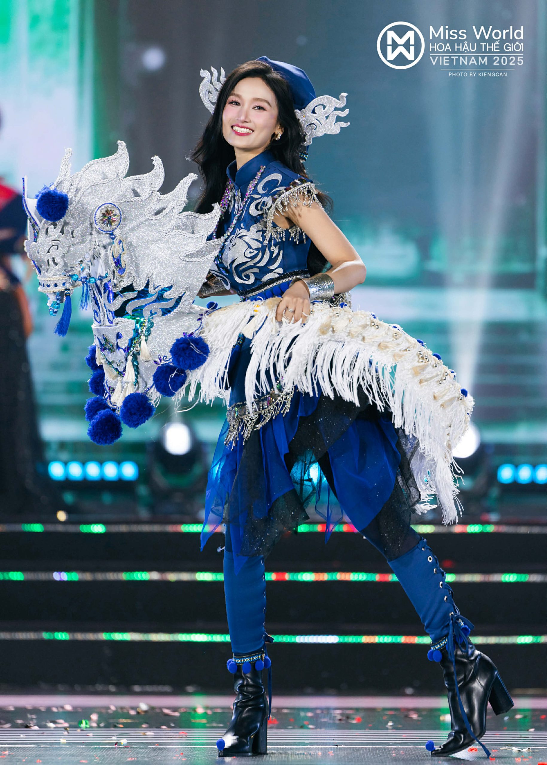 Thiết kế "Mã Vũ Vùng Cao" lấy cảm hứng từ Lễ hội múa ngựa giấy của người Nùng Dín 4 37d91ee1 4f54 4c83 a17b 6df753f48673 scaled