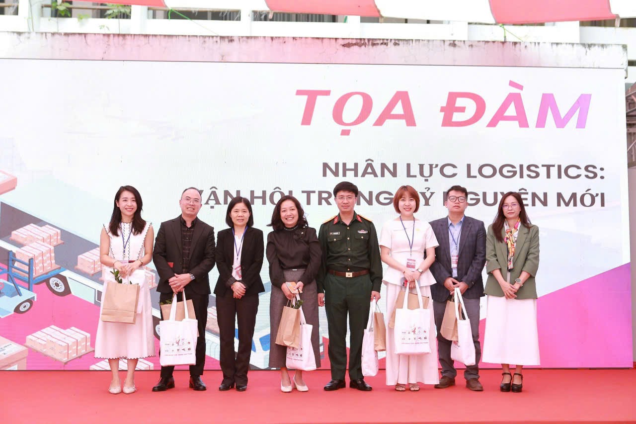 LOGFAIR 2026: “Nhịp cầu” nhân lực cho khát vọng Logistics Việt 4 IMG 0212