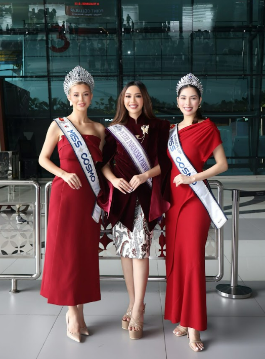 Top 2 Miss Cosmo 2025 công du Indonesia: Yolina Lindquist ghi dấu ấn tại Chung kết Puteri Indonesia 2026