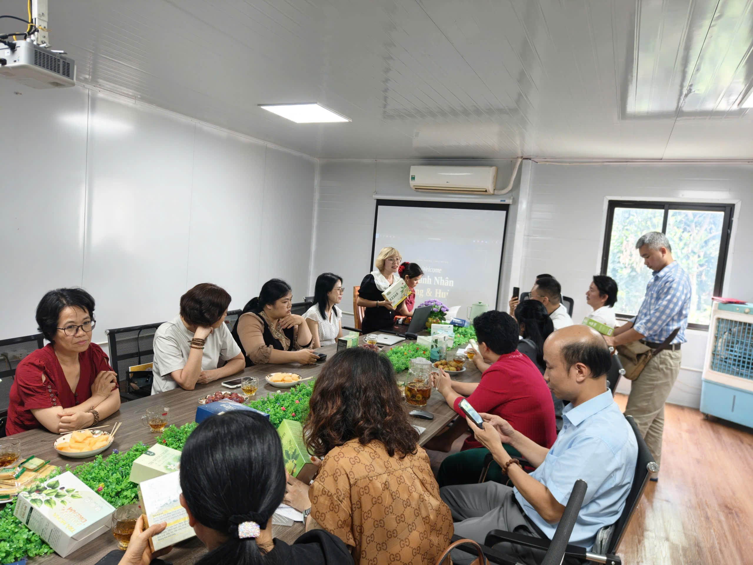 Hội Doanh nhân Hoàng Huỳnh Việt Nam: Chuyến thăm quan kết nối giao thương lần thứ 3 tại Hà Nội thành công tốt đẹp 6 IMG 20260522 171429