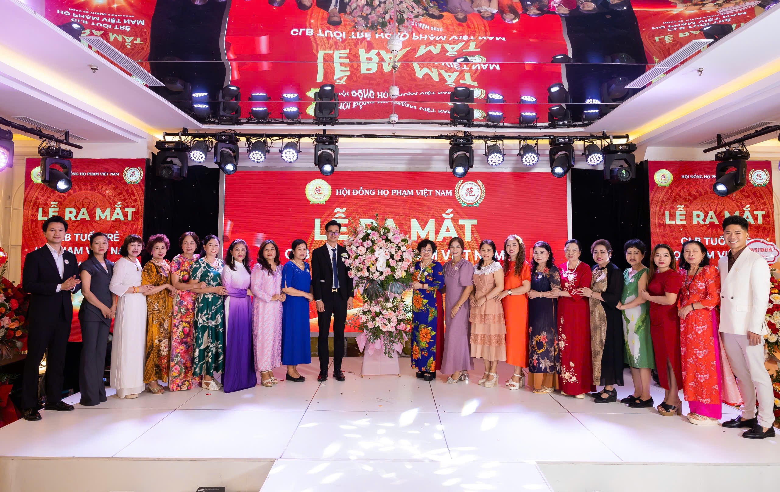CLB Tuổi Trẻ Họ Phạm Việt Nam chính thức ra mắt: Kết nối giá trị, lan tỏa tinh thần dòng tộc, đồng hành cùng thế hệ trẻ 4 IMG 20260523 160149