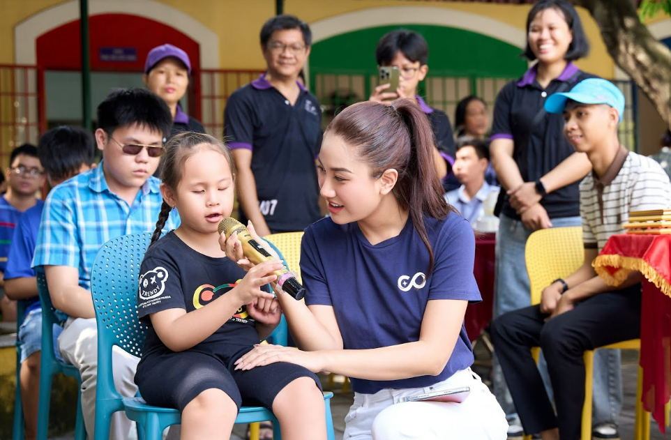 Miss Cosmo và Hoa Hậu Hoàn Vũ Việt Nam lan tỏa giá trị tích cực trong Tháng hành động vì cộng đồng 8 Anh chup man hinh 2026 06 18 155453