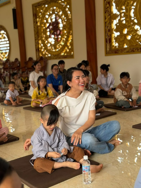 Miss Cosmo và Hoa Hậu Hoàn Vũ Việt Nam lan tỏa giá trị tích cực trong Tháng hành động vì cộng đồng 4 Anh chup man hinh 2026 06 18 160823